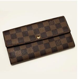 Louis Vuitton Vintage Authentic Damier Ebene “Sarah Wallet”